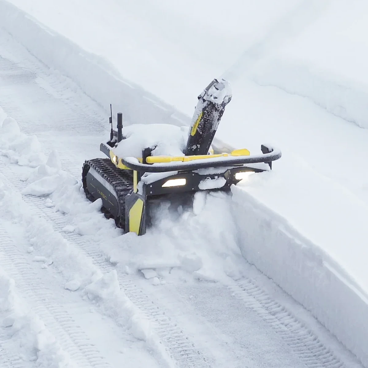 Yarbo Set Core + Schneefräse (Y-Serie) – Bild 6
